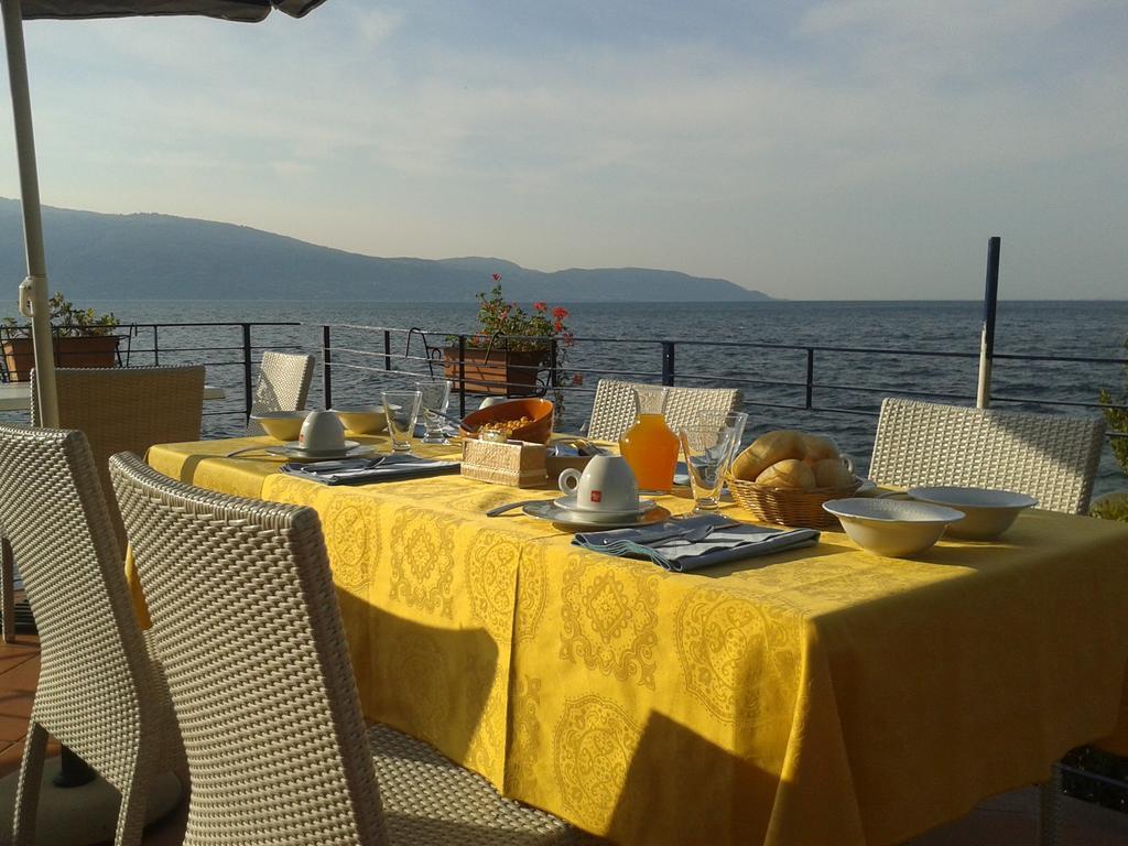Villa Residence La Limonaia Gargnano Δωμάτιο φωτογραφία