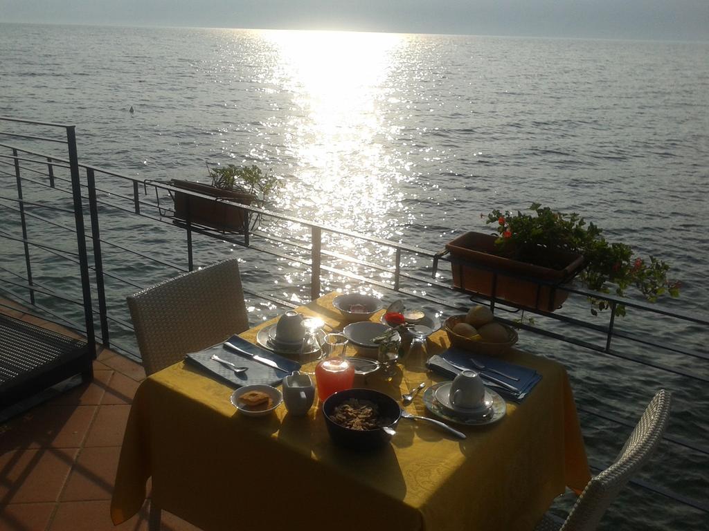 Villa Residence La Limonaia Gargnano Δωμάτιο φωτογραφία