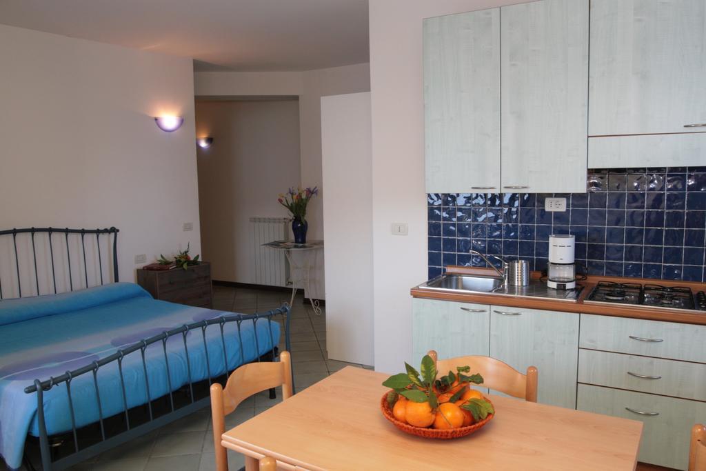 Villa Residence La Limonaia Gargnano Δωμάτιο φωτογραφία