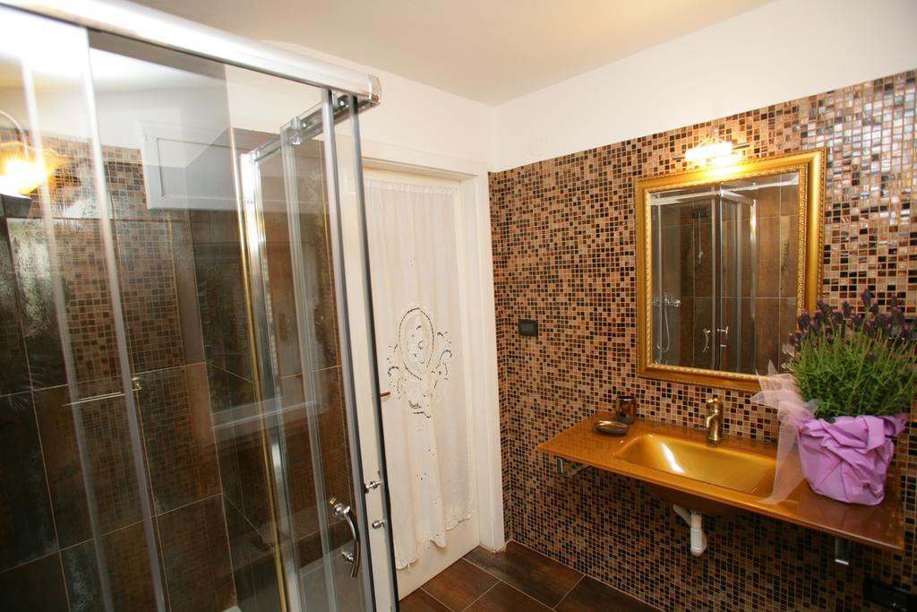 Villa Residence La Limonaia Gargnano Δωμάτιο φωτογραφία
